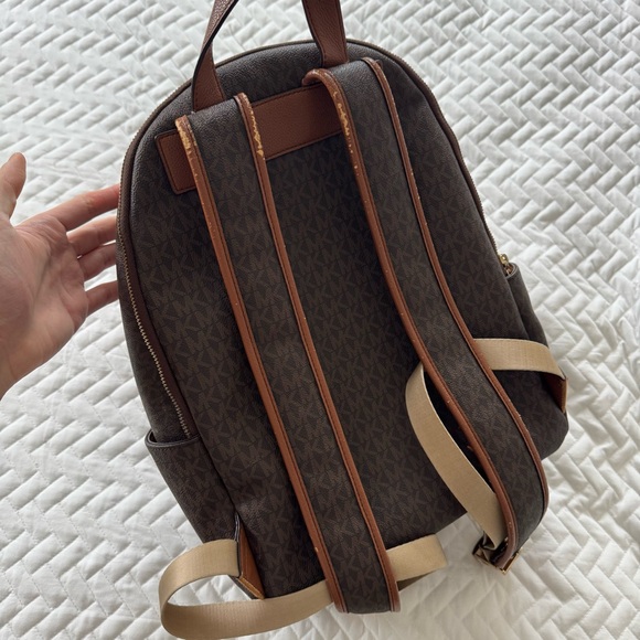 Michael Kors Erin Large Backpack Acorn Trim Brown Signature Logo Print Canvas - Picture 2 of 16